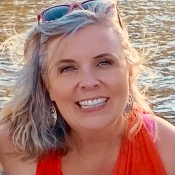 Meet your Posher, Erikka - Picture 1 of 1